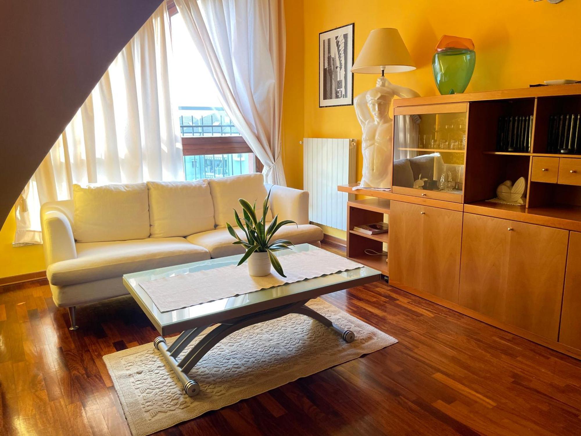 Top-Floor Malpensa Gallarate Mxp-Airport Apartment Luaran gambar